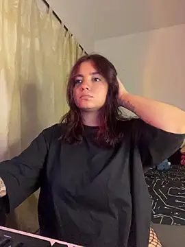 Snapshot of Ema_kraus chatting on 03/31/26, 02:57 Ema kraus online show from 03/31/26, 02:57