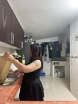 Snapshot of Ema_kraus chatting on 02/18/26, 12:41 Ema kraus online show from 02/18/26, 12:41