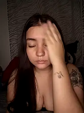 Snapshot of Ema_kraus chatting on 03/23/25, 06:26 Ema kraus online show from 03/23/25, 06:26