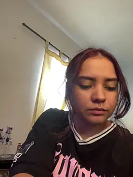 Snapshot of Ema_kraus chatting on 03/23/26, 07:58 Ema kraus online show from 03/23/26, 07:58