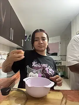 Snapshot of Ema_kraus chatting on 03/06/26, 04:18 Ema kraus online show from 03/06/26, 04:18