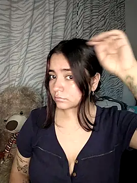 Snapshot of Ema_kraus chatting on 02/01/25, 05:18 Ema kraus online show from 02/01/25, 05:18