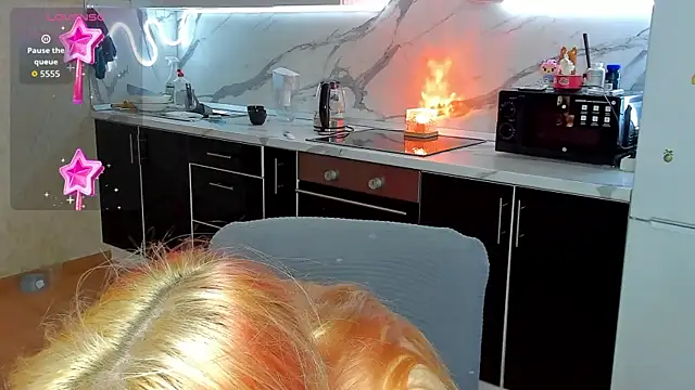 Sweet white chocolate online show from 11/27/25, 08:15