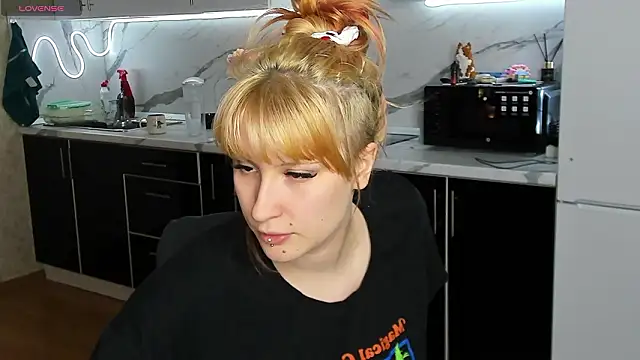 Sweet white chocolate online show from 03/04/26, 09:11