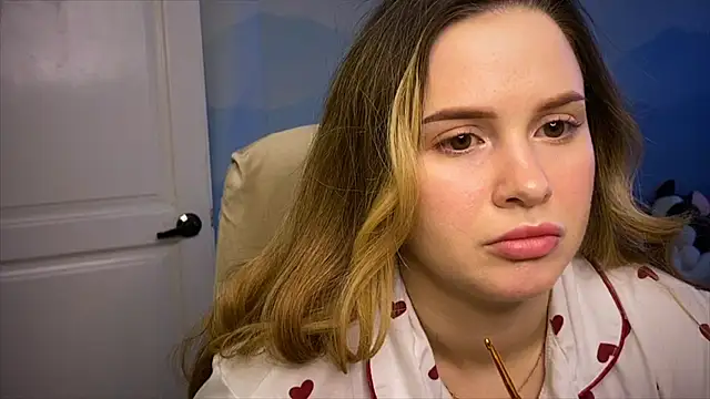 IlonaMurf online show from 03/08/26, 08:06