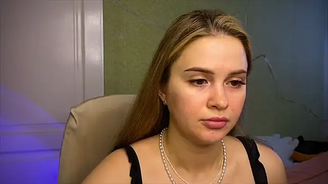 IlonaMurf online show from 04/04/26, 07:59