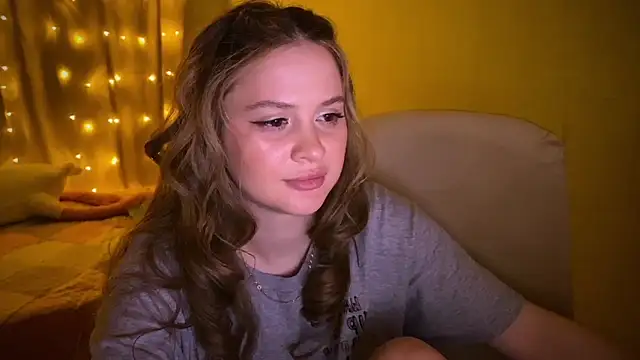 Snapshot of IlonaMurf chatting on 02/21/25, 06:59 IlonaMurf online show from 02/21/25, 06:59