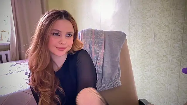 Snapshot of IlonaMurf chatting on 03/19/25, 11:50 IlonaMurf online show from 03/19/25, 11:50
