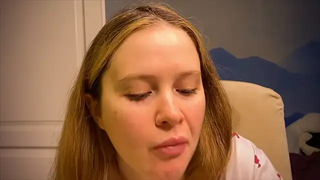 IlonaMurf online show from 10/28/25, 07:40