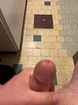 Snapshot of mikiss789 chatting on 03/03/26, 03:35 mikiss789 online show from 03/03/26, 03:35