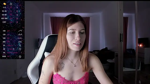Snapshot of Agnes_Allenn chatting on 02/14/25, 07:28 Agnes Allenn online show from 02/14/25, 07:28