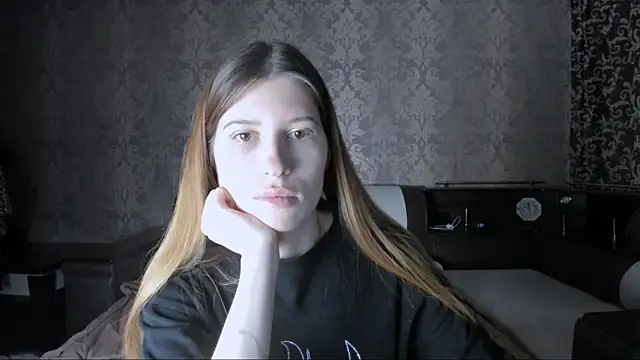 Snapshot of Agnes_Allenn chatting on 10/13/25, 11:01 Agnes Allenn online show from 10/13/25, 11:01