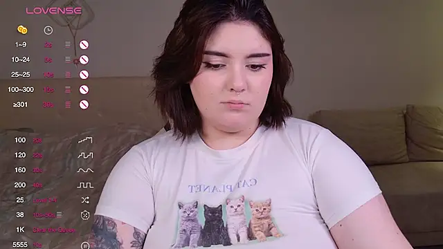 YumiYammy online show from 12/04/25, 08:19