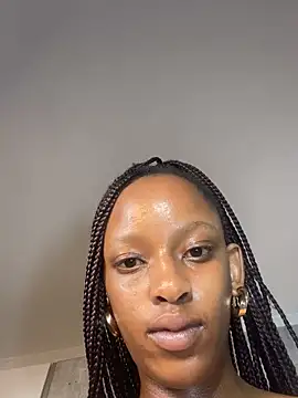 Snapshot of teddy04 chatting on 11/01/25, 06:30 teddy04 online show from 11/01/25, 06:30