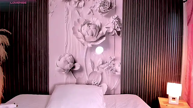 Snapshot of RoseCassie chatting on 07/09/26, 12:37 RoseCassie online show from 07/09/26, 12:37