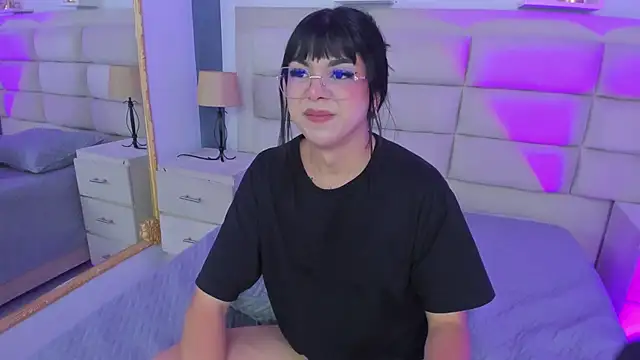 RoseCassie online show from 03/18/25, 03:44