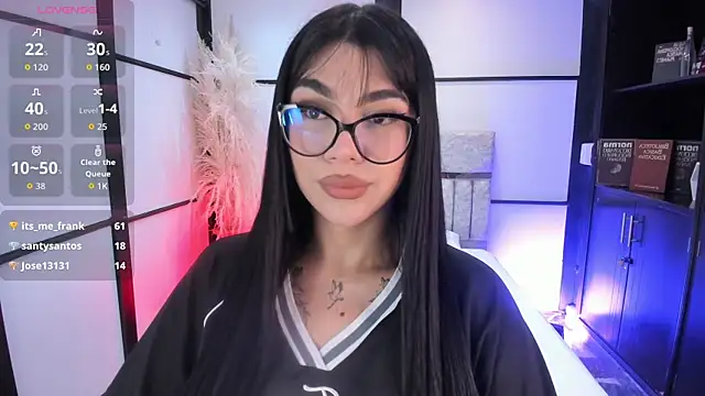 RoseCassie online show from 12/16/25, 01:04