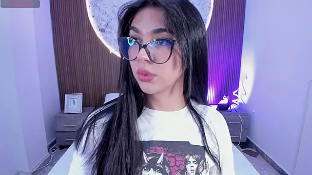 RoseCassie online show from 12/20/25, 01:14