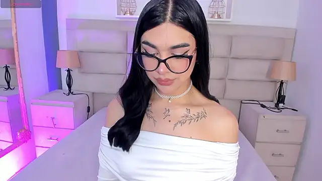 RoseCassie online show from 10/03/25, 01:34