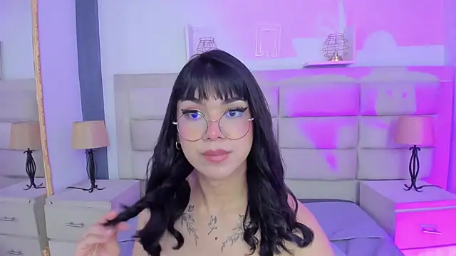 RoseCassie online show from 03/12/25, 04:35