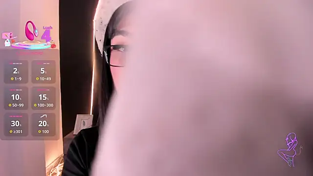 RoseCassie online show from 11/25/25, 01:33