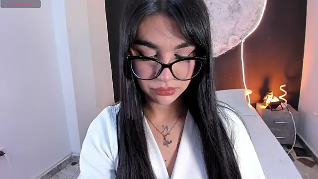 RoseCassie online show from 12/15/25, 01:28