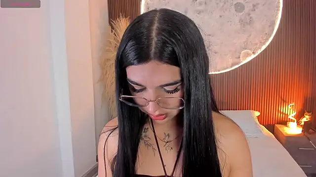 RoseCassie online show from 02/05/26, 01:40