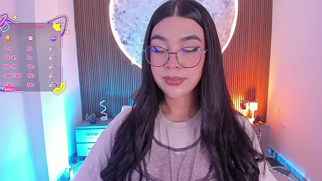 Snapshot of RoseCassie chatting on 07/04/26, 12:43 RoseCassie online show from 07/04/26, 12:43