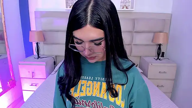 RoseCassie online show from 09/25/25, 12:55