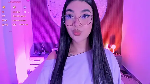 Snapshot of RoseCassie chatting on 06/16/26, 01:22 RoseCassie online show from 06/16/26, 01:22