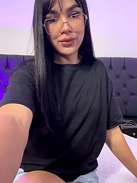 RoseCassie online show from 11/07/25, 01:04