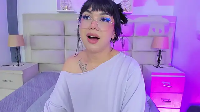 RoseCassie online show from 03/18/25, 06:50