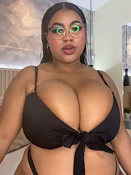 AinaraJimenez online show from 05/18/26, 08:02