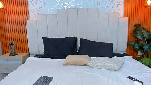 AinaraJimenez online show from 03/18/25, 10:39