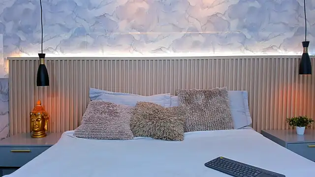 AinaraJimenez online show from 10/08/25, 09:37