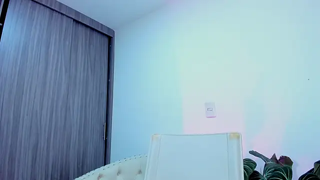 Sara Leblanc online show from 11/19/25, 12:38