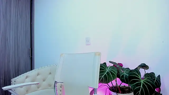 Sara Leblanc online show from 11/26/25, 01:22