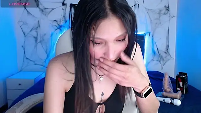 mia collens online show from 10/23/25, 03:38