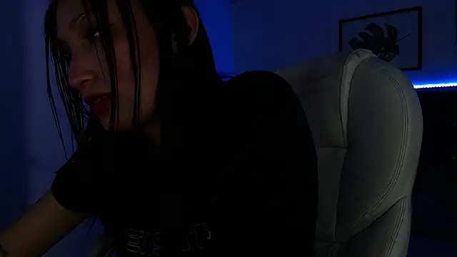 mia collens online show from 09/13/25, 03:06