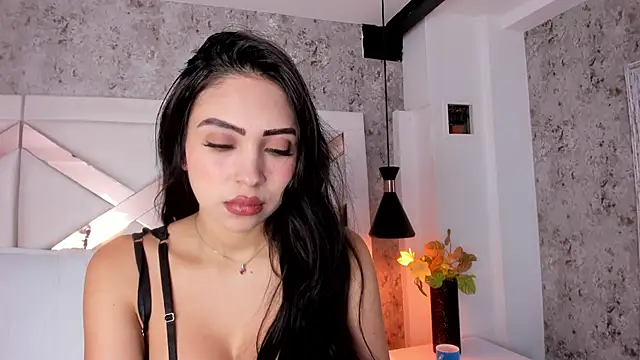 yessica monteiro online show from 09/16/25, 12:28