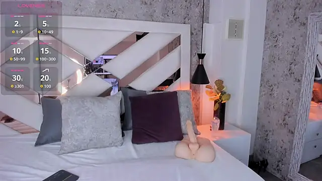 yessica monteiro online show from 12/04/25, 12:26