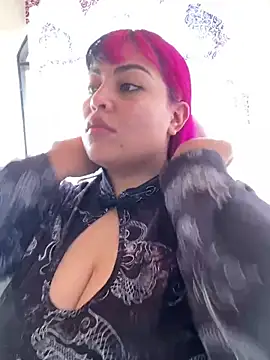 Snapshot of Pinky-Flower chatting on 01/21/25, 07:50 Pinky-Flower online show from 01/21/25, 07:50