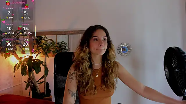 Snapshot of hinata_itachi chatting on 03/06/25, 10:15 hinata itachi online show from 03/06/25, 10:15