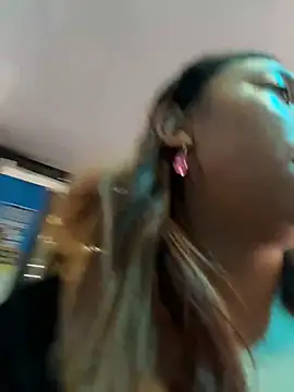 lauraltt online show from 11/30/25, 07:03