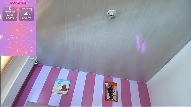 lauraltt online show from 10/13/25, 03:02