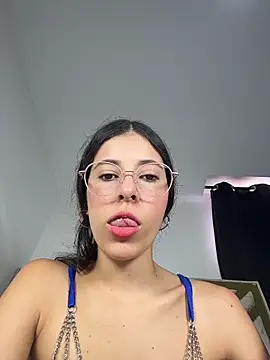 Snapshot of evaFiore chatting on 06/18/26, 07:41 evaFiore online show from 06/18/26, 07:41