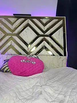 evaFiore online show from 03/13/26, 07:30