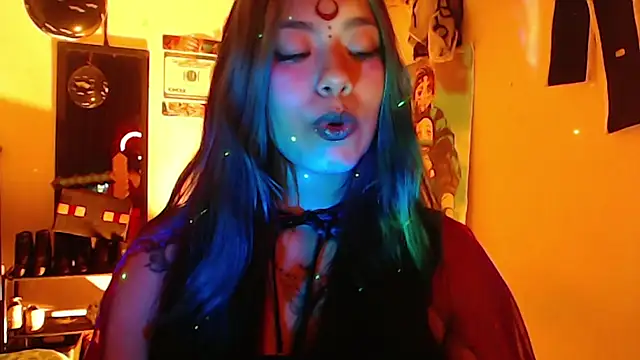 Snapshot of Katta_ossa chatting on 10/27/25, 11:49 Katta ossa online show from 10/27/25, 11:49