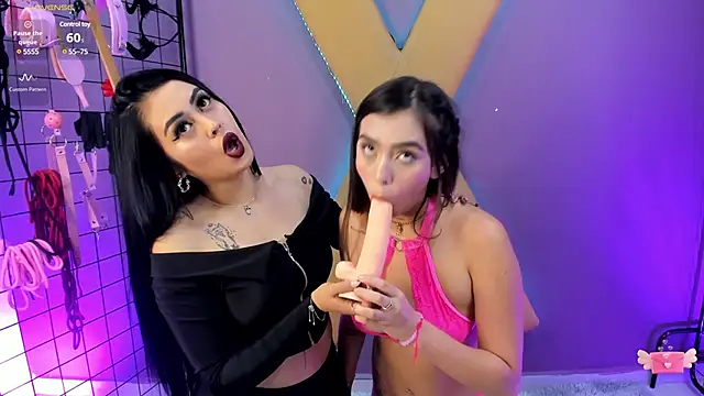 Snapshot of MrAlexia_Queen_BDSM chatting on 02/28/25, 03:37 MrAlexia Queen BDSM online show from 02/28/25, 03:37