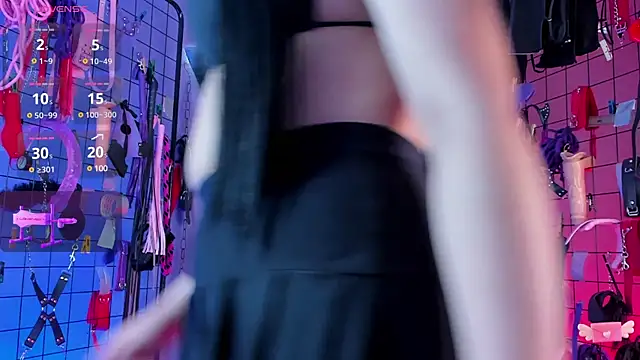 Snapshot of MrAlexia_Queen_BDSM chatting on 01/31/25, 03:41 MrAlexia Queen BDSM online show from 01/31/25, 03:41